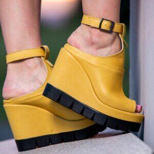 Leather Platform Sandal Ankle Buckled Heels GOLD tone HANDMADE Sz 8